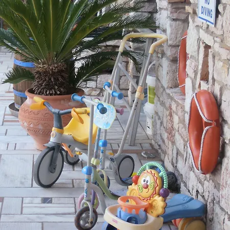 Aparthotel Paris Village Chrani