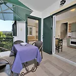 Paris Village 4* Hráni