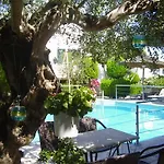 Paris Village 4*