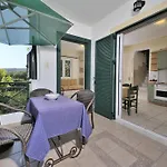 Paris Village 4* Hráni