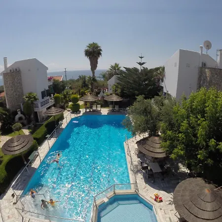 Apartahotel Paris Village