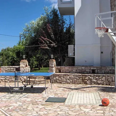 Paris Village 4* Hráni