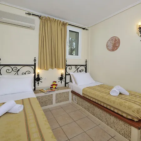 Apartahotel Paris Village