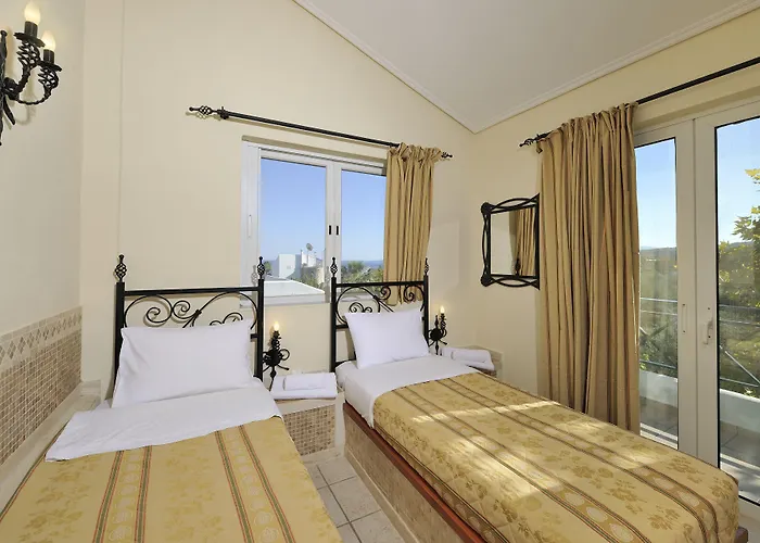 Ξενοδοχείο με διαμερίσματα Paris Village 4*