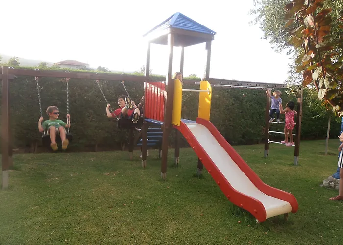 Paris Village Χράνοι