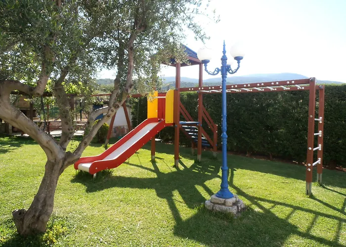 Ξενοδοχείο με διαμερίσματα Paris Village 4*