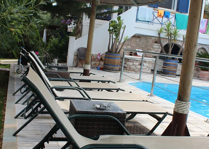 Paris Village Aparthotel Chrani