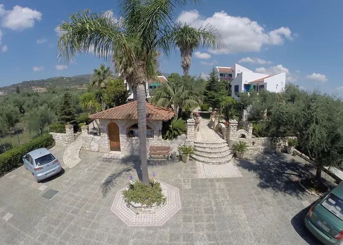 Ξενοδοχείο με διαμερίσματα Paris Village 4*